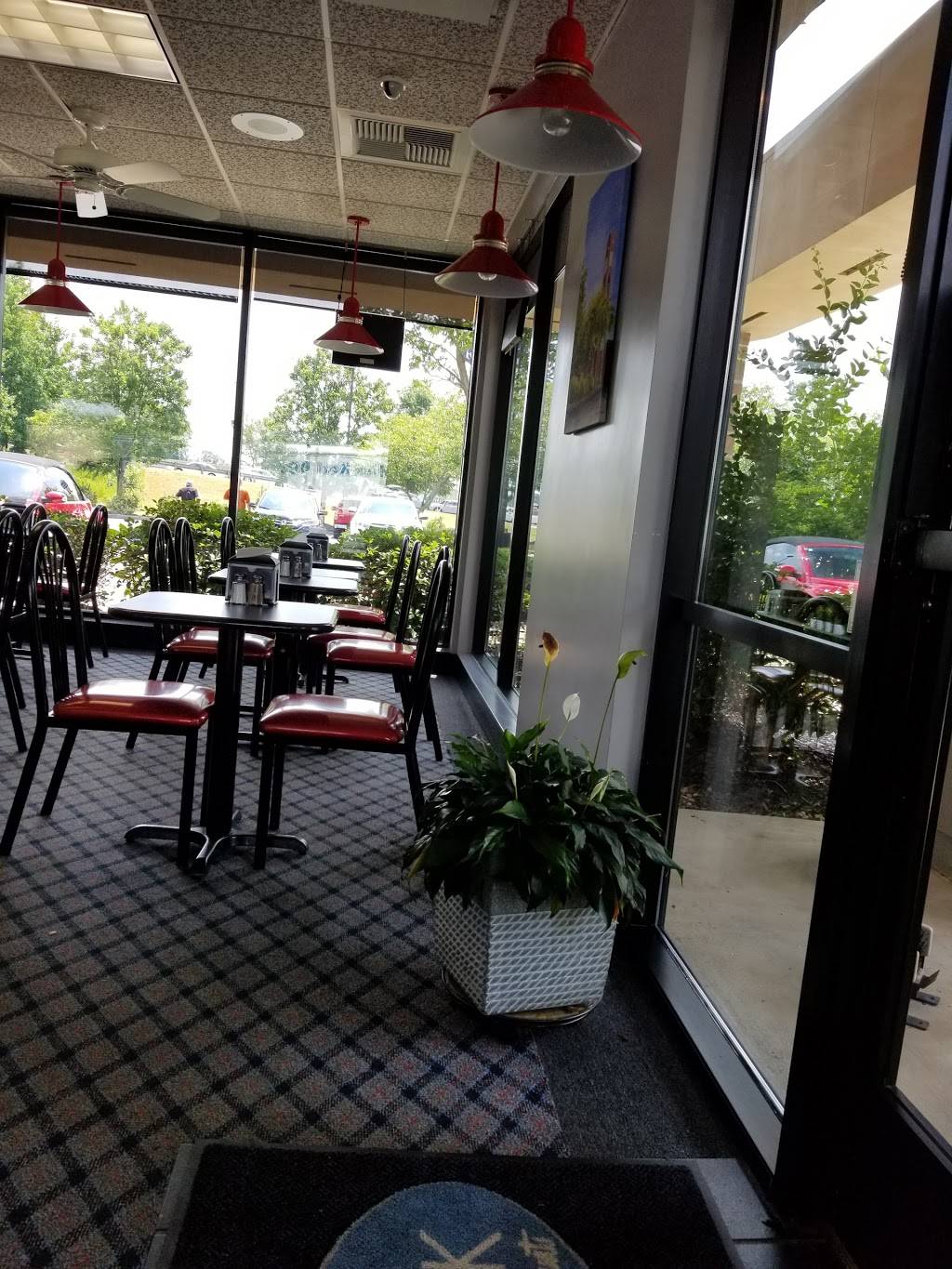 The Clock | restaurant | 549 Congaree Rd, Greenville, SC 29607, USA | 8645202840 OR +1 864-520-2840