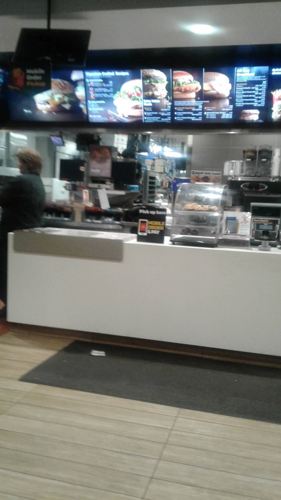 McDonalds | cafe | 533 W Main St, Butler, IN 46721, USA | 2608689917 OR +1 260-868-9917