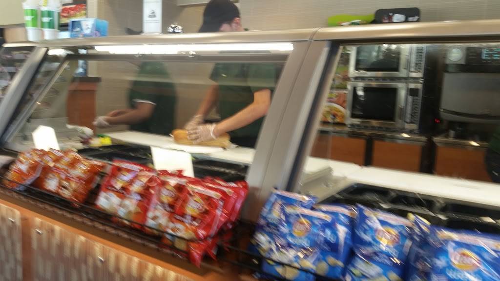 Subway | restaurant | 69060 Vista Chino, Cathedral City, CA 92234, USA | 7603279900 OR +1 760-327-9900