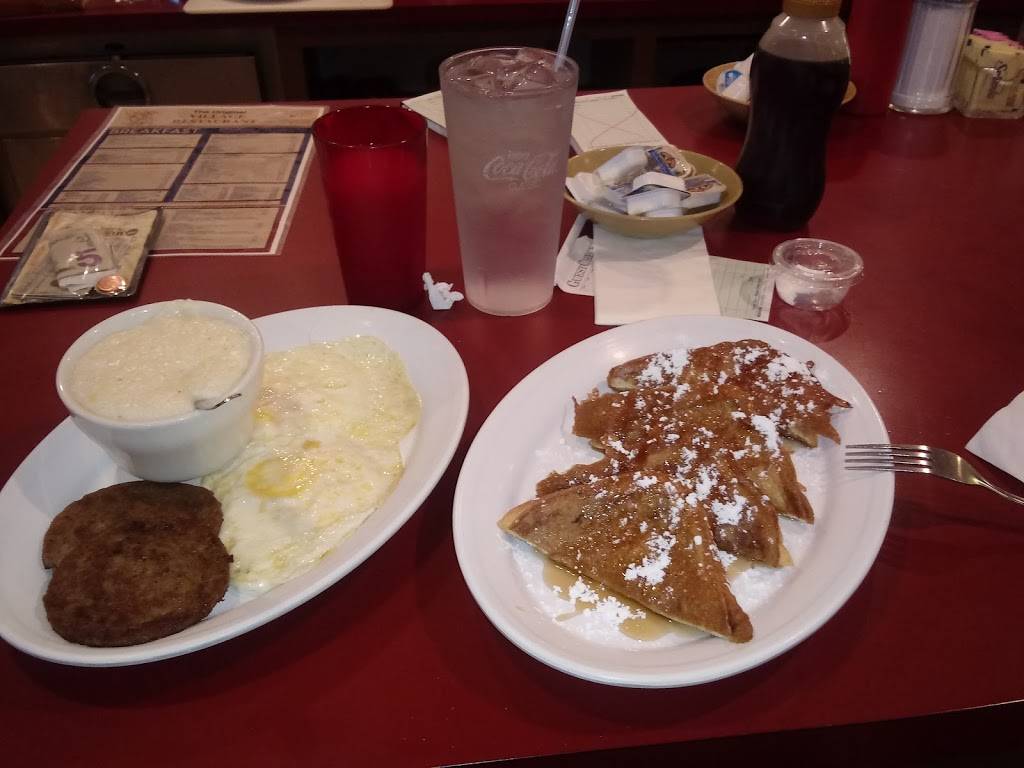 Village Restaurant | restaurant | 3208 N Graham St, Charlotte, NC 28206, USA | 7043324202 OR +1 704-332-4202