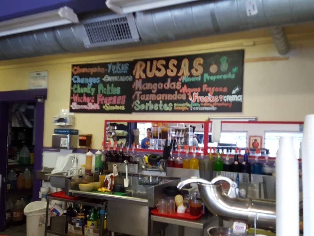 Wichos Mexican Deli | meal takeaway | 1110 N Zarzamora St, San Antonio, TX 78207, USA | 2103967539 OR +1 210-396-7539