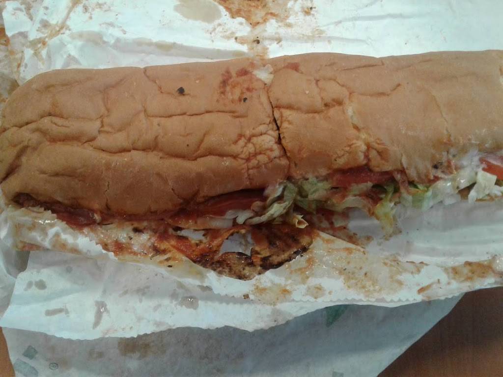 Subway | restaurant | 1375 Southdown Road Units 4 & 5, Mississauga, ON L5J 2Z1, Canada | 9058551317 OR +1 905-855-1317