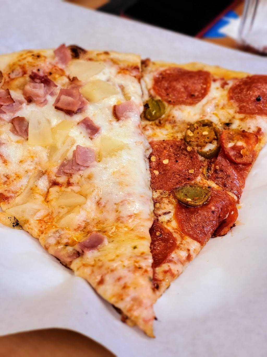 Mayas Gourmet Pizza | restaurant | 660 E San Ysidro Blvd suite # c, San Ysidro, CA 92173, USA | 6198165999 OR +1 619-816-5999