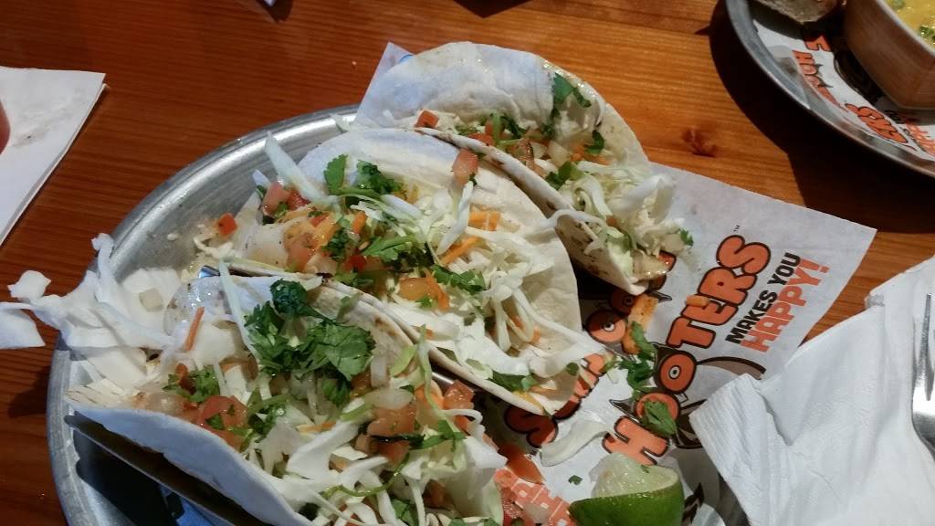 Hooters | restaurant | 205 W Day Rd, Mishawaka, IN 46545, USA | 5742525432 OR +1 574-252-5432