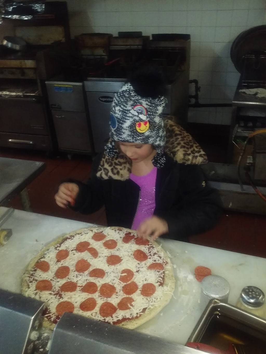 Guidos Pizzeria | restaurant | 116 Park St, Tupper Lake, NY 12986, USA | 5183592958 OR +1 518-359-2958