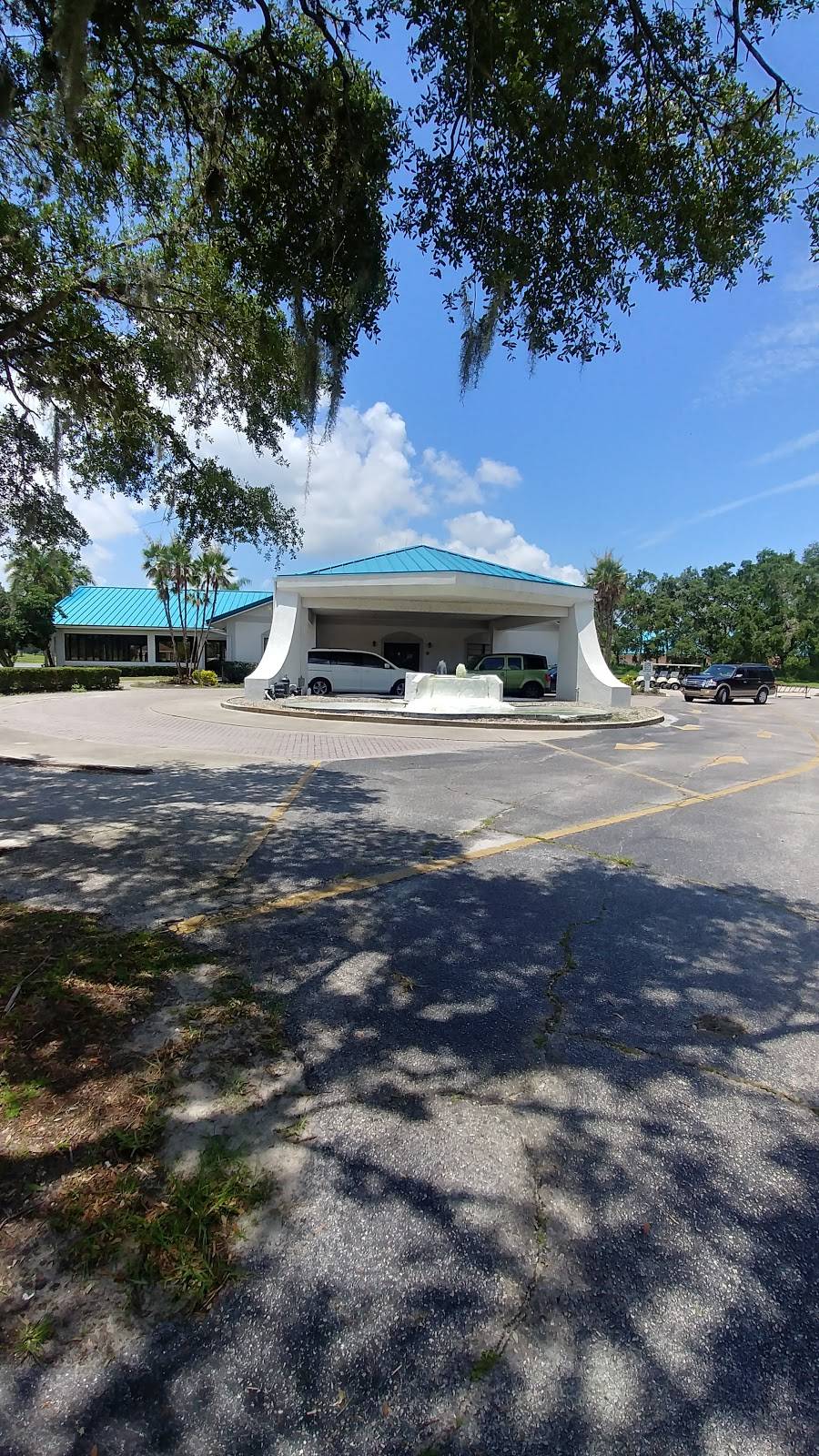 Moccasin Wallow Golf Club/ The MOC Bar and Grill | restaurant | 9680 Buffalo Rd, Palmetto, FL 34221, USA | 9417230500 OR +1 941-723-0500