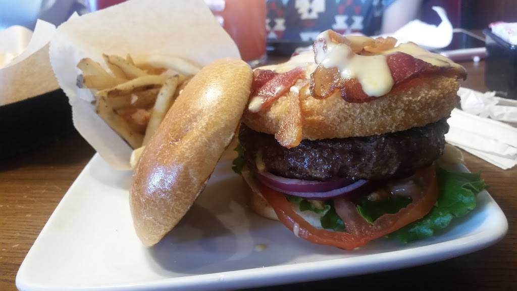 TGI Fridays | restaurant | 2600 Smith Ranch Rd, Pearland, TX 77584, USA | 7134364297 OR +1 713-436-4297