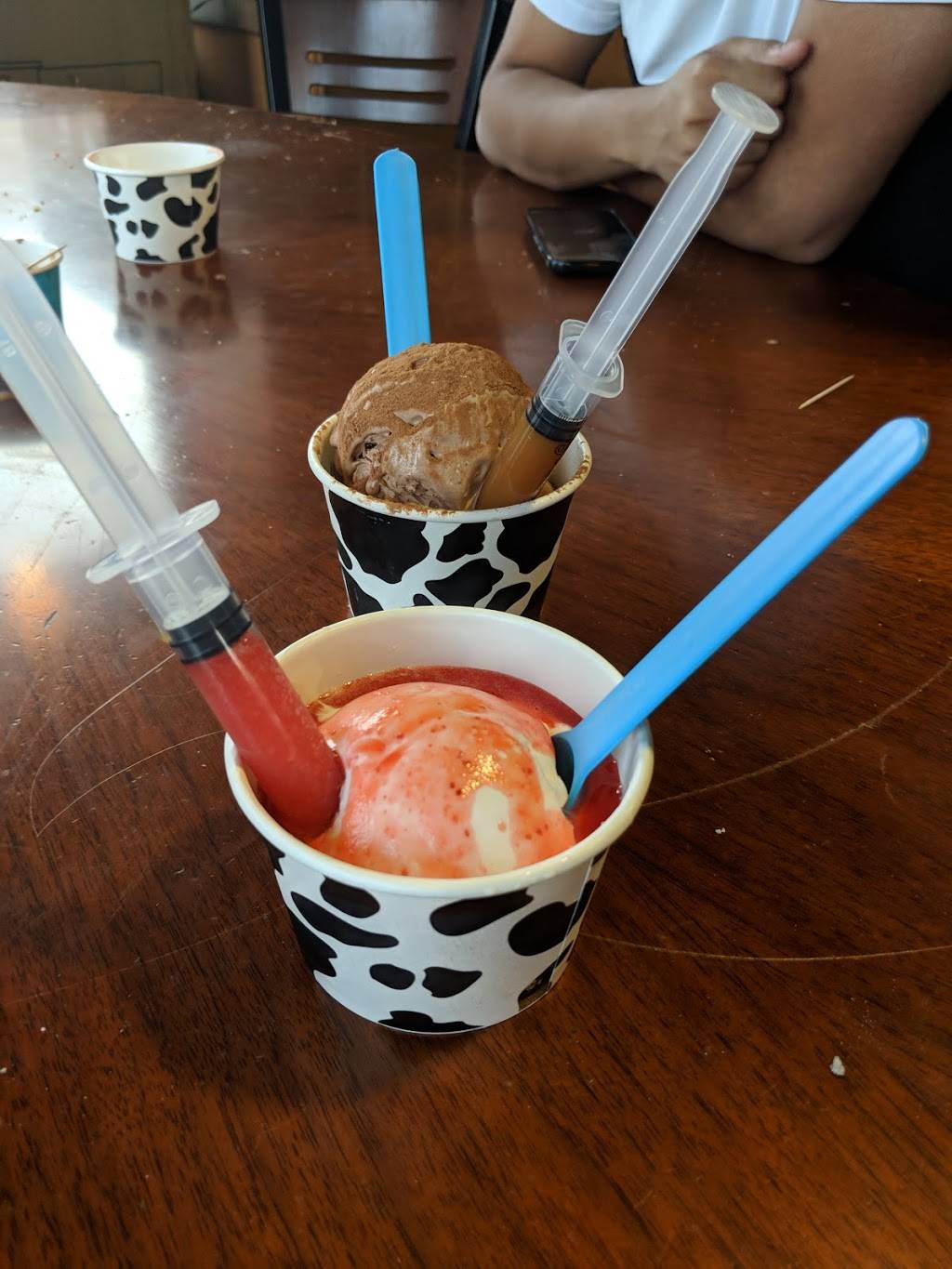 Milkster Nitrogen Creamery of Madison Heights, MI | restaurant | 31055 John R Rd, Madison Heights, MI 48071, USA | 2488027353 OR +1 248-802-7353