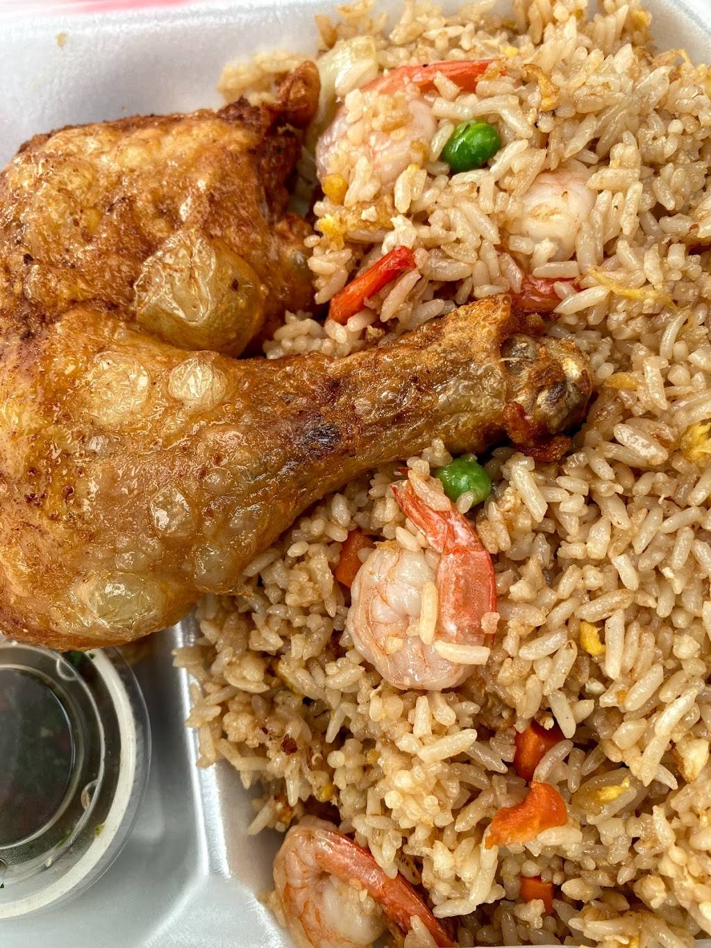 Chaos chinese and thai hot food | restaurant | 617 N College Ave, Fayetteville, AR 72701, USA | 4793169191 OR +1 479-316-9191