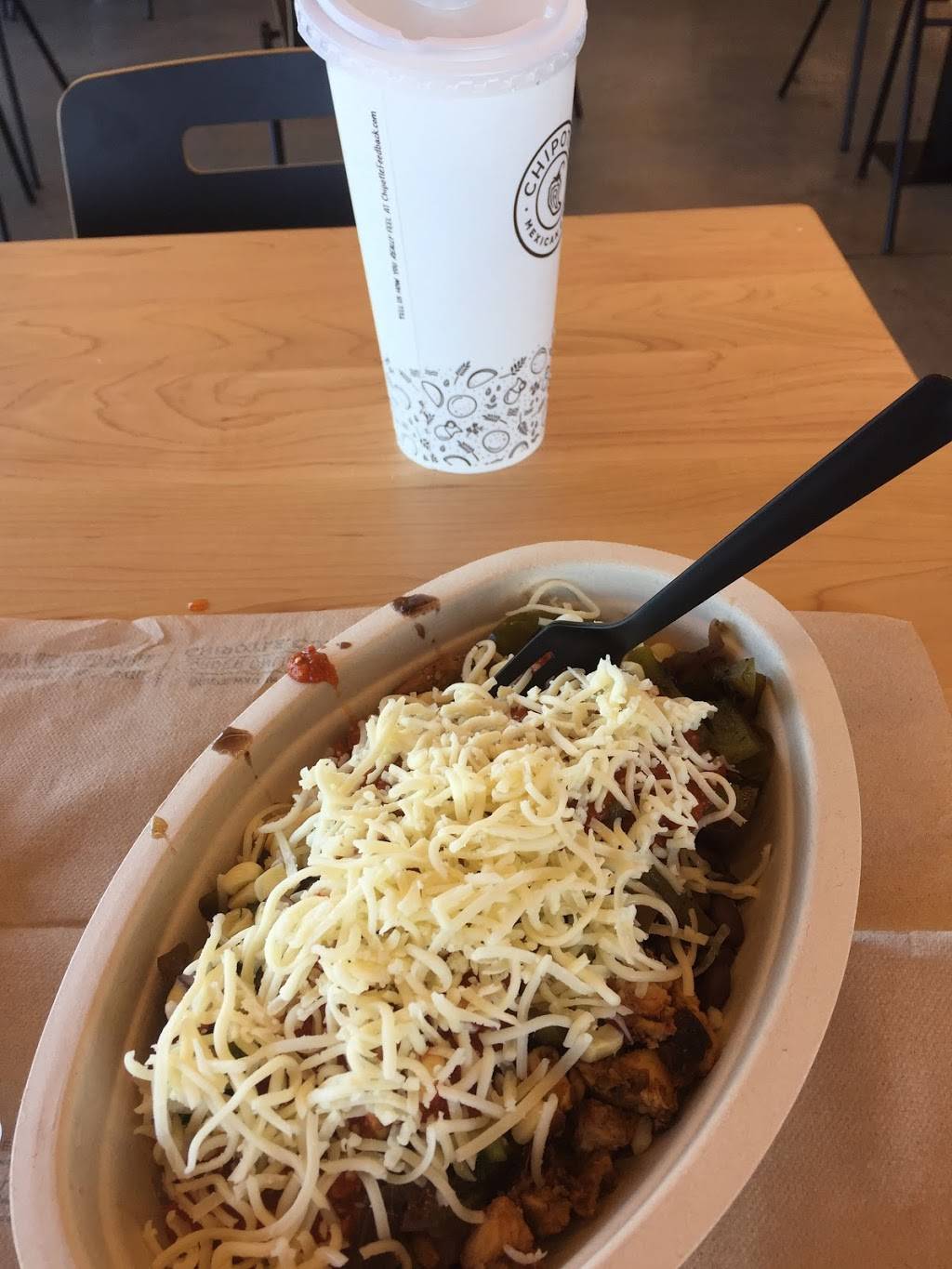 Chipotle Mexican Grill | restaurant | 14317 W 135th St, Olathe, KS 66062, USA | 9137820691 OR +1 913-782-0691