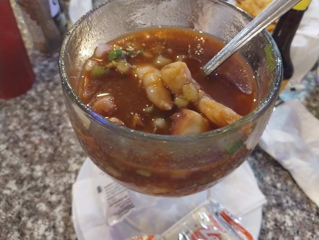 Los Colegas | restaurant | 9099 Gateway Blvd W, El Paso, TX 79925, USA | 9155914498 OR +1 915-591-4498