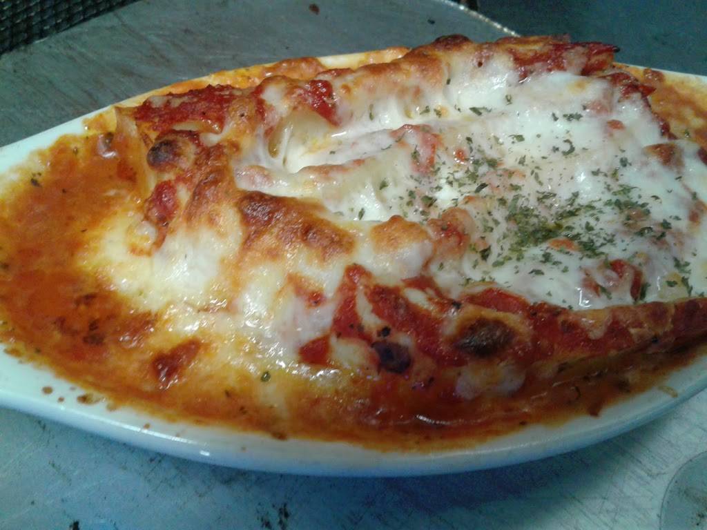 Carmines Pizzeria | restaurant | 1565 W Main St #210, Lewisville, TX 75067, USA | 9729560705 OR +1 972-956-0705