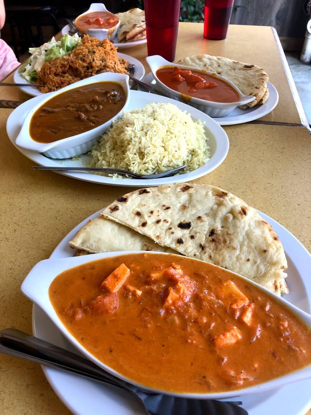 Sweet Chili Indian Restaurant | restaurant | 2180 Wyandotte St W, Windsor, ON N9B 1J9, Canada | 5192537749 OR +1 519-253-7749