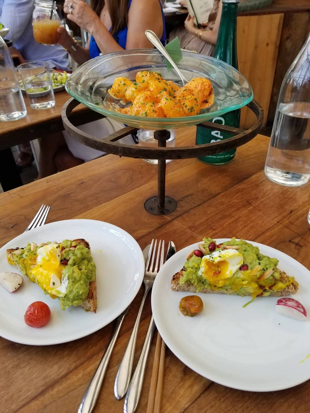 Catch LA | restaurant | 8715 Melrose Ave, West Hollywood, CA 90069, USA | 3233476060 OR +1 323-347-6060