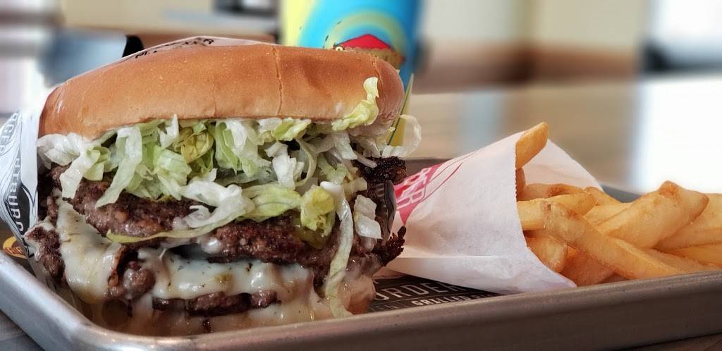 Fatburger | restaurant | 3828 Hamner Ave, Eastvale, CA 91752, USA | 9516851517 OR +1 951-685-1517