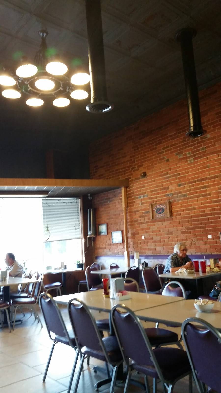 Reflections Family Restaurant | restaurant | 15 S Central Ave, Casey, IL 62420, USA | 2179320154 OR +1 217-932-0154