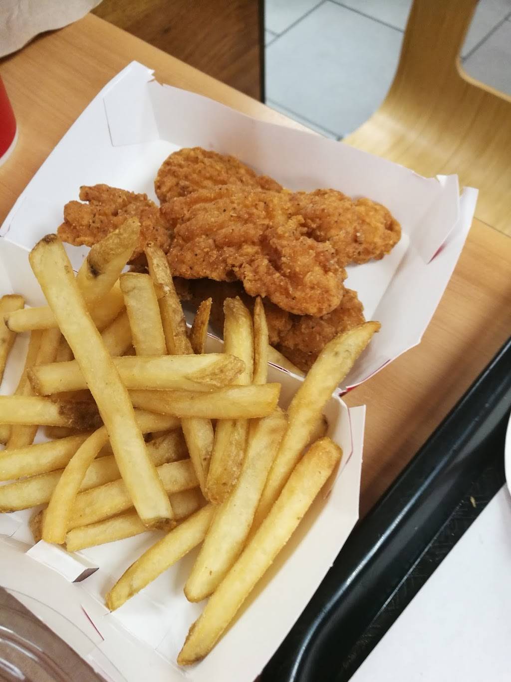 Wendys | restaurant | 245 S Randall Rd, Algonquin, IL 60102, USA | 8474588461 OR +1 847-458-8461