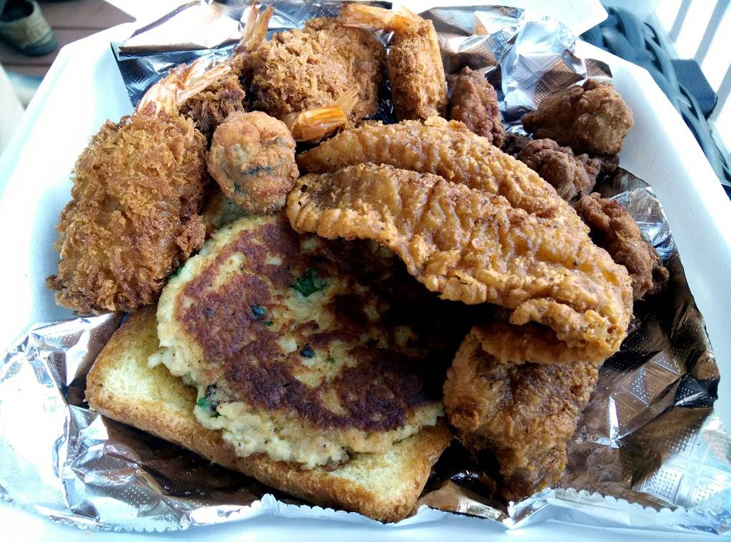 Around The Way Carry-Out | restaurant | 1957, 3163 Midlothian Turnpike, Richmond, VA 23224, USA | 8049866592 OR +1 804-986-6592