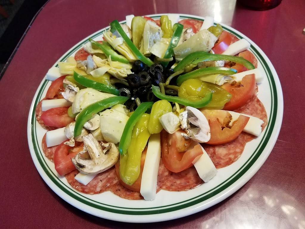 Di Ciccos Italian Restaurants | restaurant | 1914 W Clinton Ave, Fresno, CA 93705, USA | 5592669893 OR +1 559-266-9893