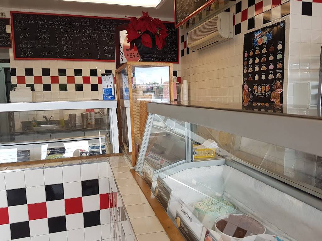 Buskers Submarine | meal takeaway | 1805 Tecumseh Rd W, Windsor, ON N9B 1V4, Canada | 5192542212 OR +1 519-254-2212