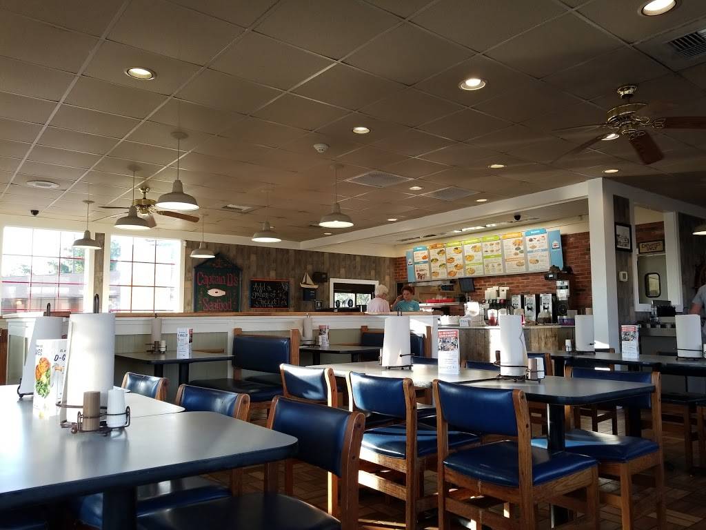 Captain Ds | restaurant | 2820 Maple Ave, Zanesville, OH 43701, USA | 7404521585 OR +1 740-452-1585