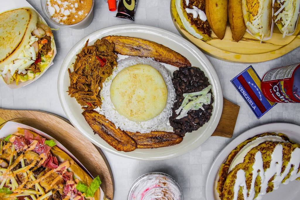 Latin Fork Arepas Bistro | restaurant | 1016 Buenaventura Blvd, Kissimmee, FL 34743, USA | 4073441940 OR +1 407-344-1940