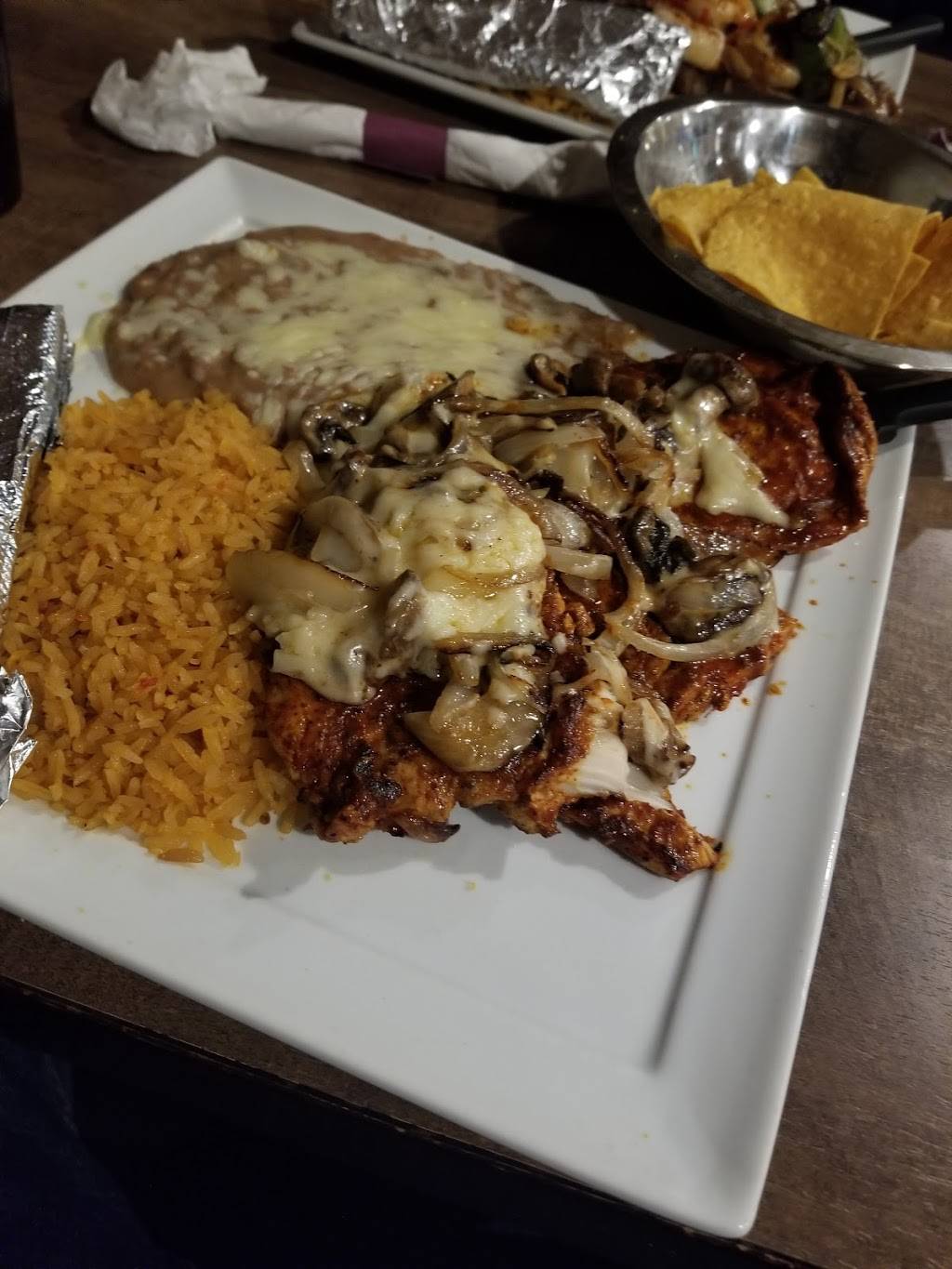 Plaza Azteca Mount Penn | restaurant | 2101 Howard Blvd, Reading, PA 19606, USA | 4848782910 OR +1 484-878-2910