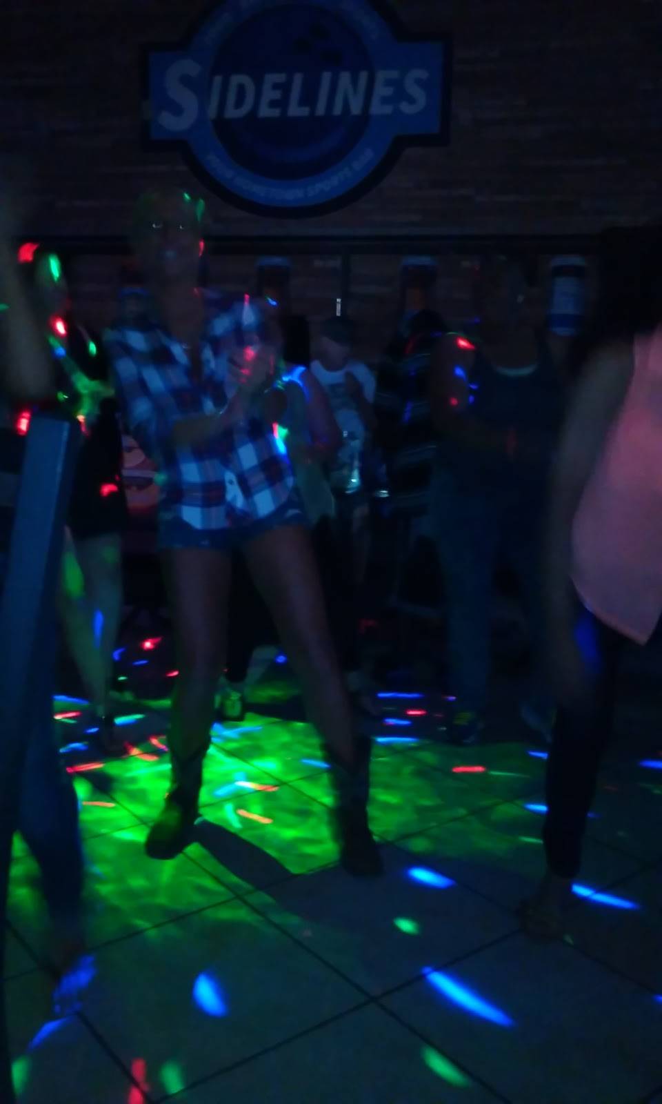 Sidelines Sports Grill | restaurant | 309 W Fairfield Rd, High Point, NC 27263, USA | 3364348605 OR +1 336-434-8605