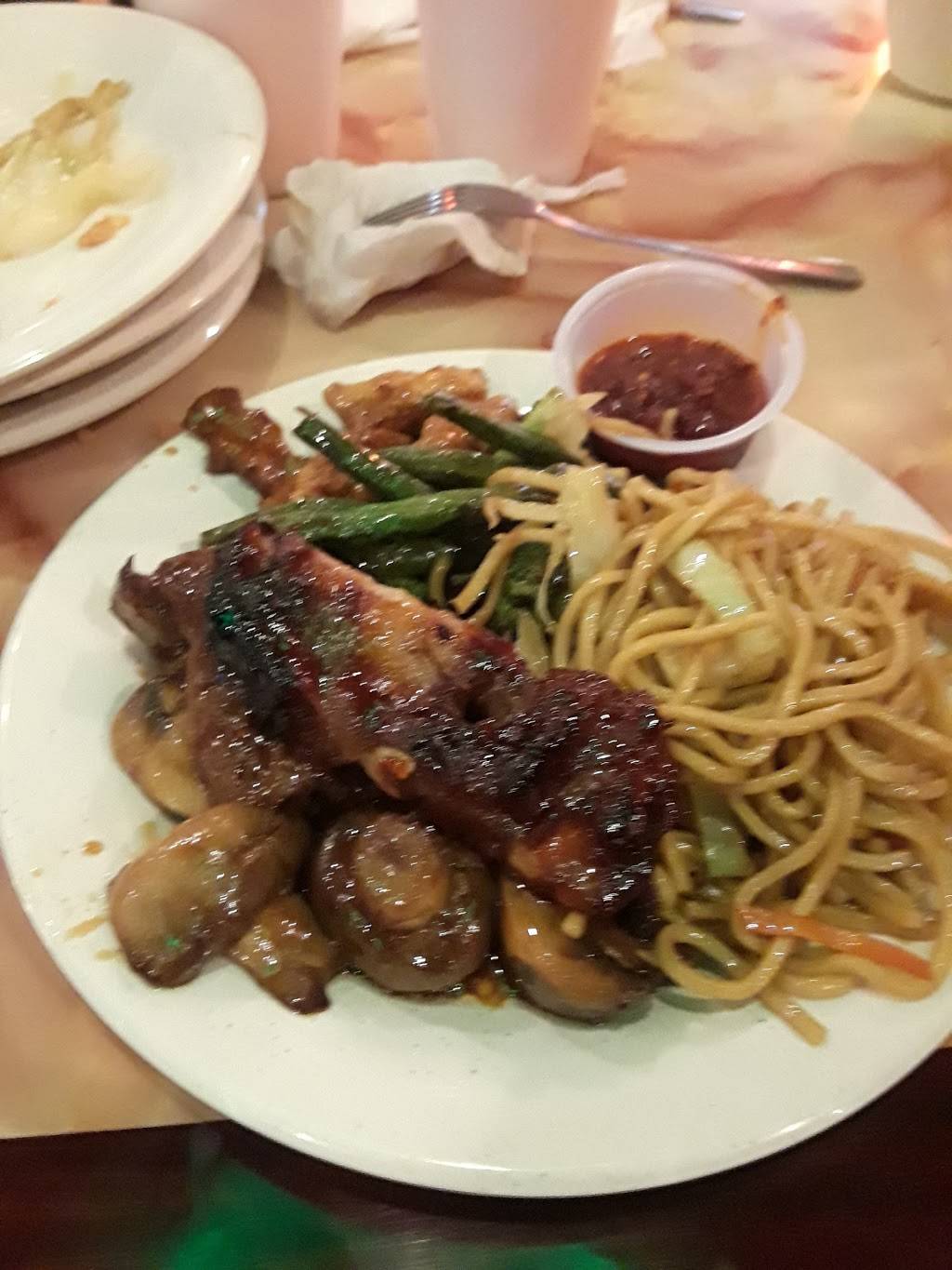 Golden Star Seafood Buffet & Hibachi Grill | restaurant | 7840 W Tidwell Rd, Houston, TX 77040, USA | 7139391875 OR +1 713-939-1875