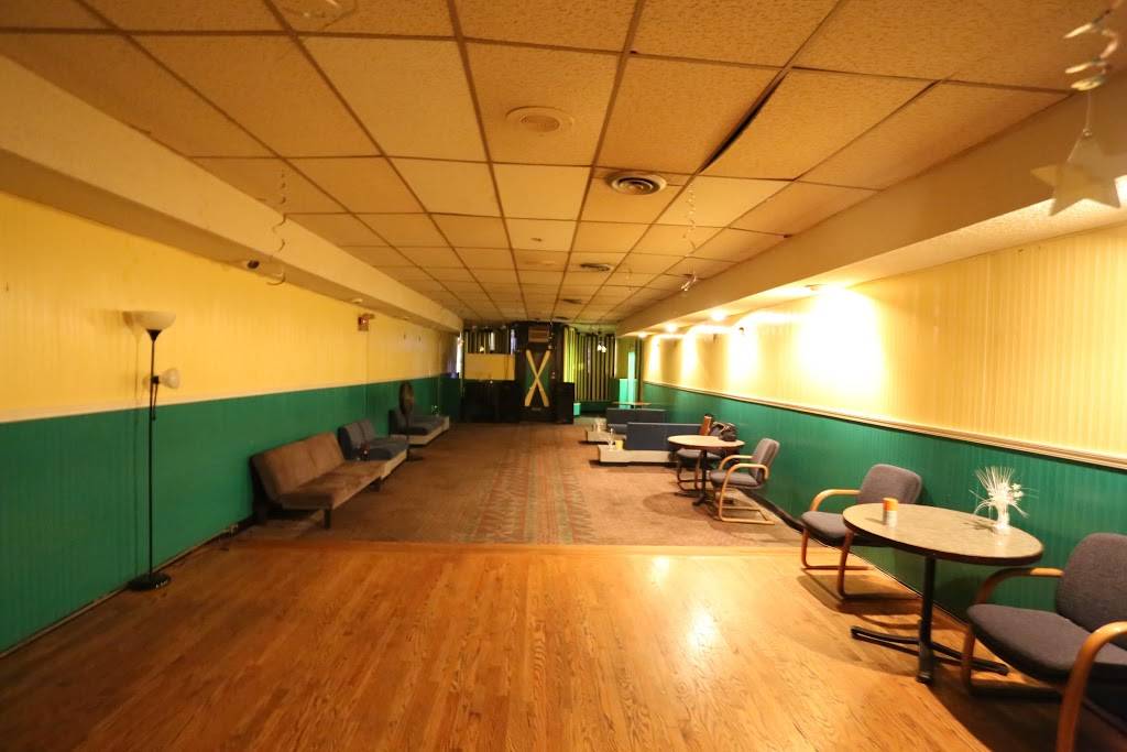 Caribbean Spice | restaurant | 522 E 79th St, Chicago, IL 60619, USA | 7739664956 OR +1 773-966-4956