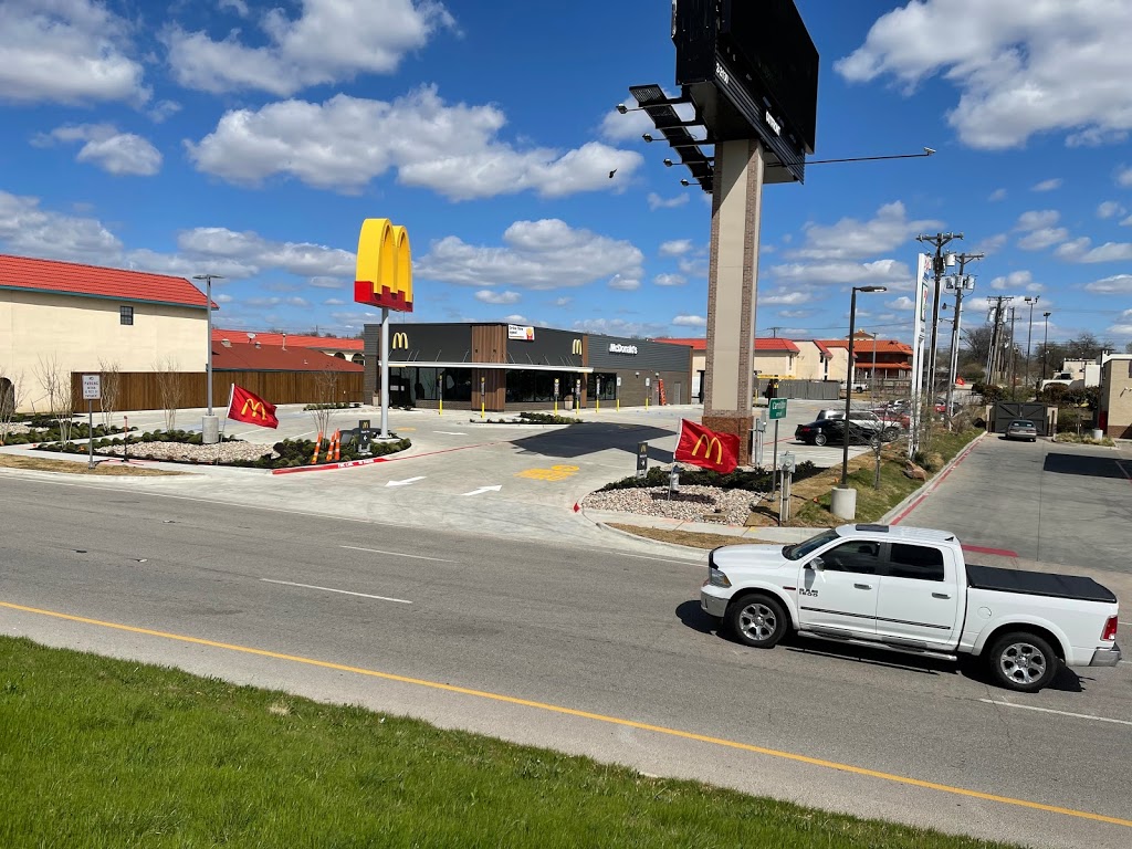 McDonalds | cafe | 1753 S Interstate 35E, Carrollton, TX 75006, USA | 9722451797 OR +1 972-245-1797