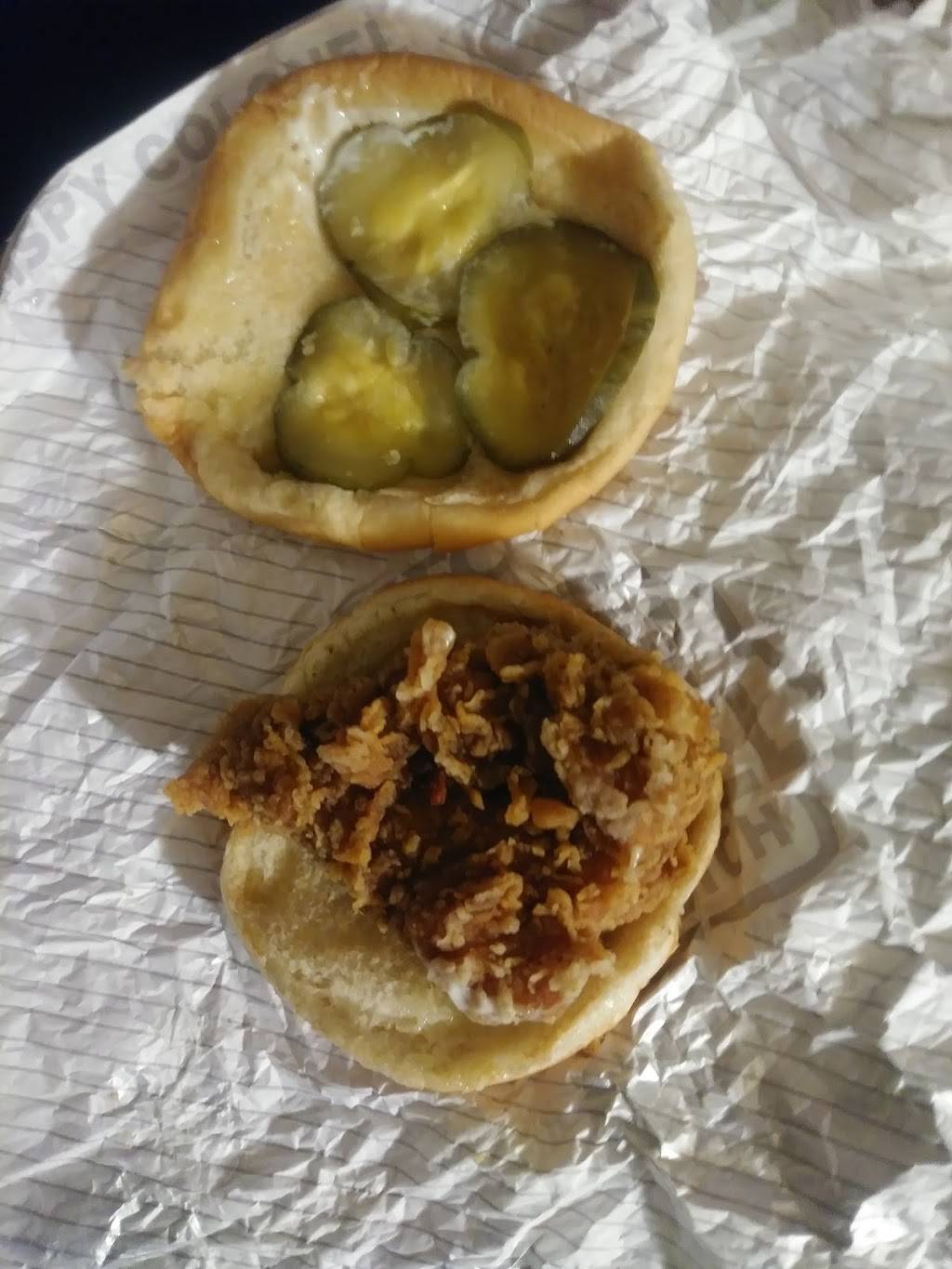 KFC | restaurant | 2918 N Broadway, Knoxville, TN 37917, USA | 8656893711 OR +1 865-689-3711