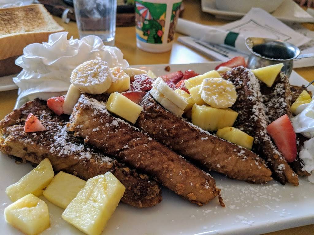 Pineapple Cafe & Mexican Grill | restaurant | 7864 S Howell Ave, Oak Creek, WI 53154, USA | 4143045756 OR +1 414-304-5756