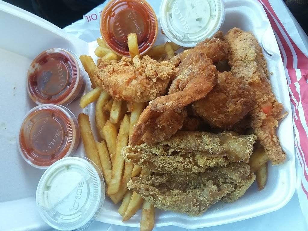 J J Fish & Chicken | restaurant | 8035 International Blvd, Oakland, CA 94621, USA | 5106331212 OR +1 510-633-1212