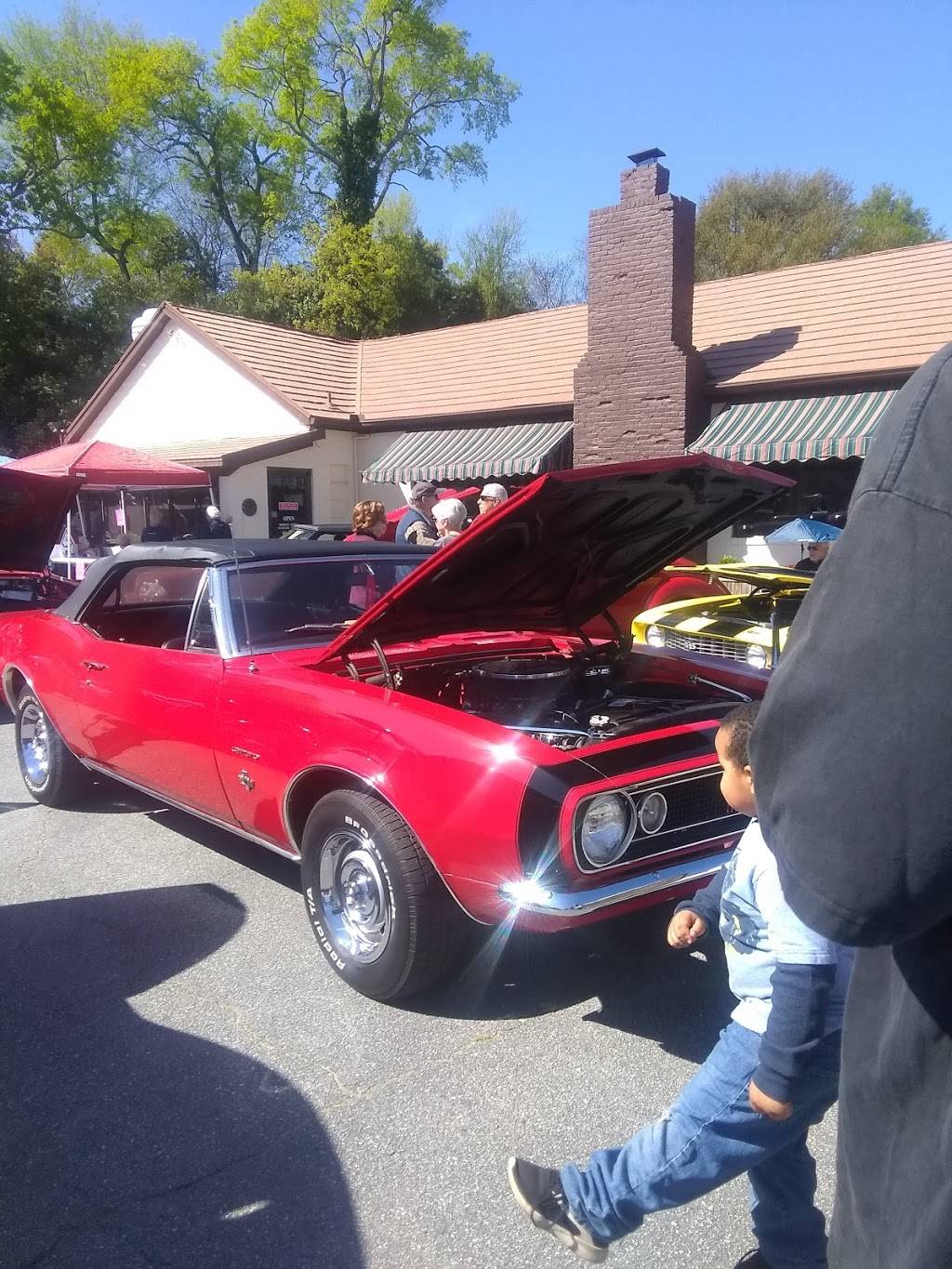 Sids Sandwich Shop | restaurant | 1510 Forsyth St, Macon, GA 31201, USA | 4787462772 OR +1 478-746-2772