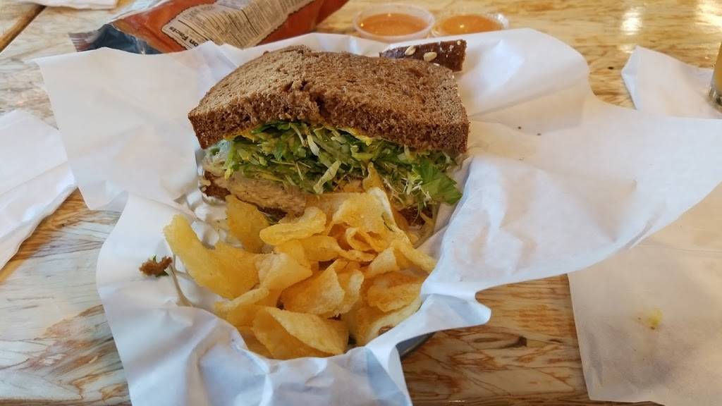 Board & Brew | restaurant | 19720B Beach Blvd #103, Huntington Beach, CA 92648, USA | 7143777100 OR +1 714-377-7100