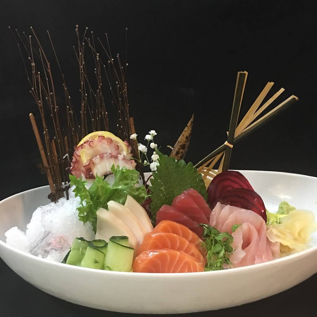 Mikado Sushi | restaurant | 13586 Village Park Dr ste 306, Orlando, FL 32837, USA | 4078519933 OR +1 407-851-9933