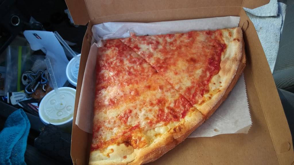 Mamas Famous Pizzeria | restaurant | 9047 Starkey Rd, Largo, FL 33777, USA | 7273988010 OR +1 727-398-8010