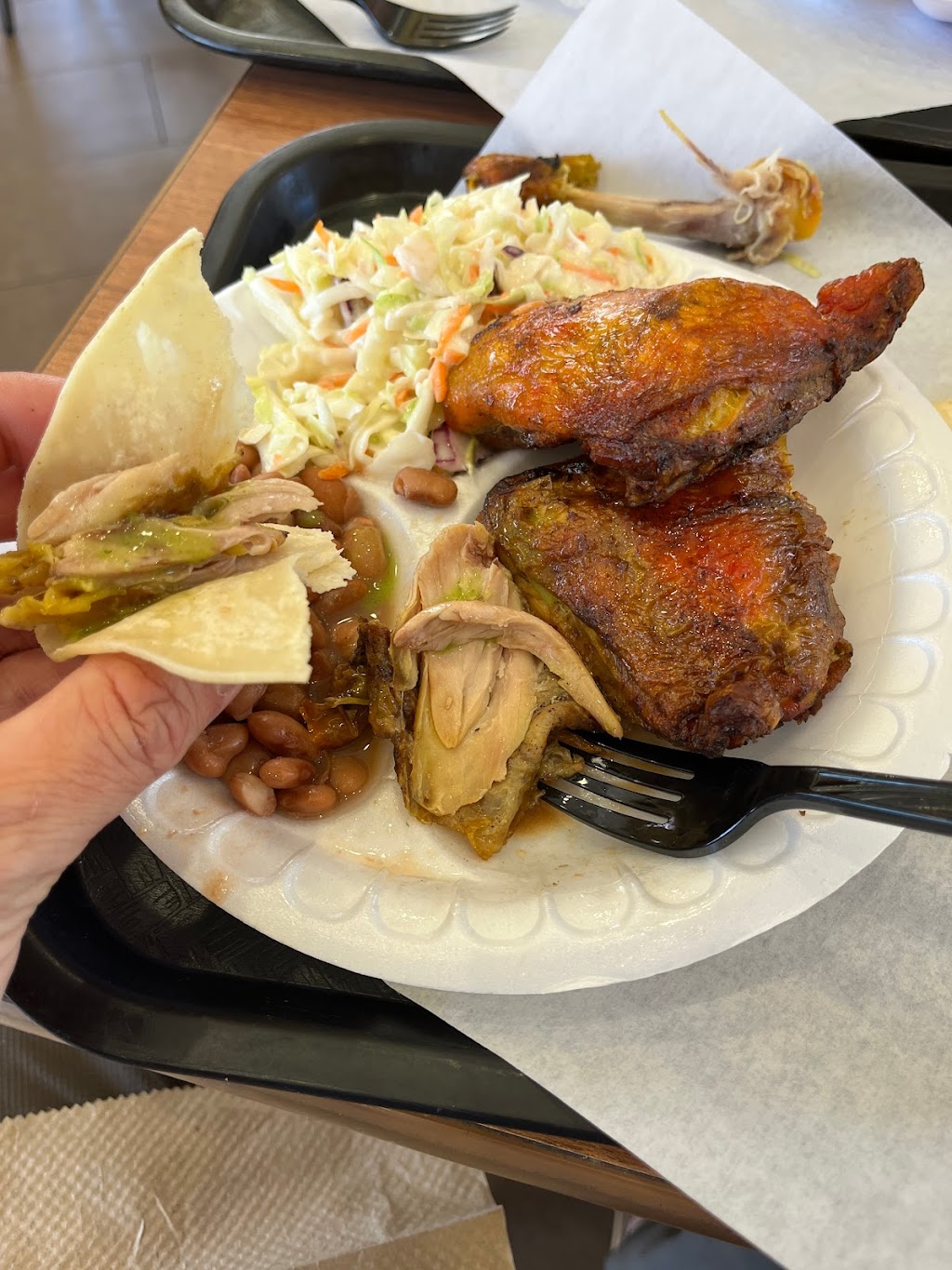 Pueblo Pollo | restaurant | 2984 State St, Santa Barbara, CA 93105, USA | 8055638099 OR +1 805-563-8099