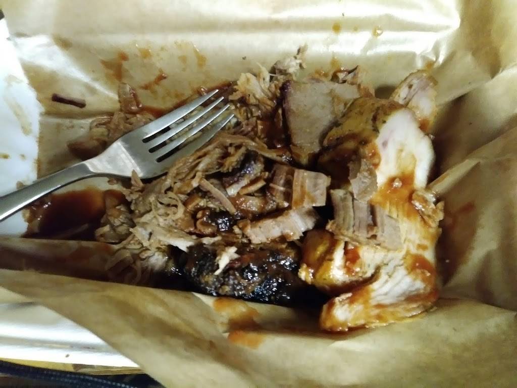 Dickeys Barbecue Pit | restaurant | 12240 Industry Blvd, Jackson, CA 95642, USA | 2092232748 OR +1 209-223-2748