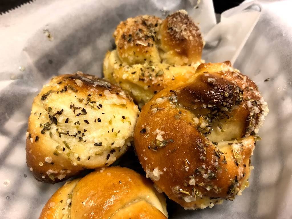 Mineos Pizza & Wings | meal delivery | 330 Mayfield Dr A-11, Franklin, TN 37067, USA | 6157717911 OR +1 615-771-7911