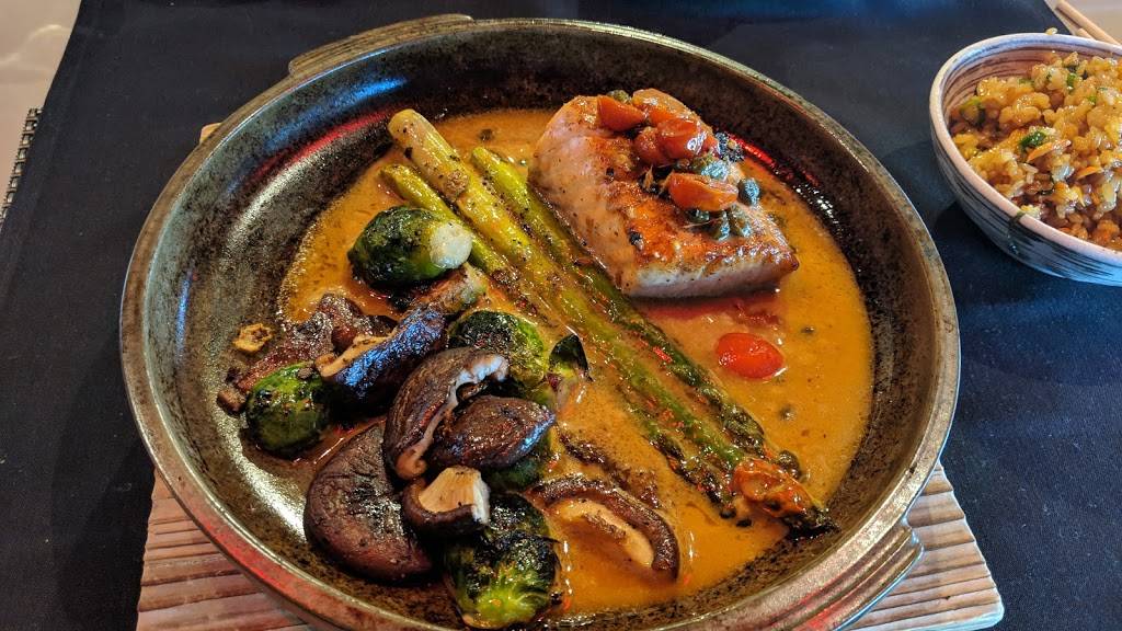 Blue Sushi Sake Grill | restaurant | 123 Water St, Naperville, IL 60540, USA | 6303053099 OR +1 630-305-3099