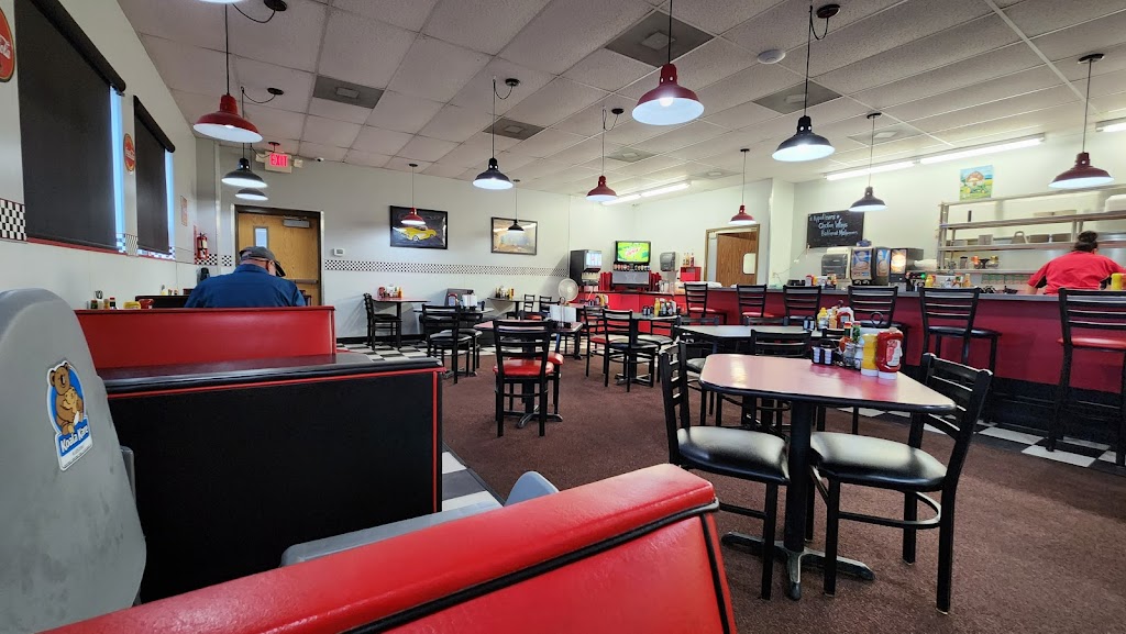 Speedway Café | restaurant | 815 S Federal Blvd, Riverton, WY 82501, USA | 3078576740 OR +1 307-857-6740