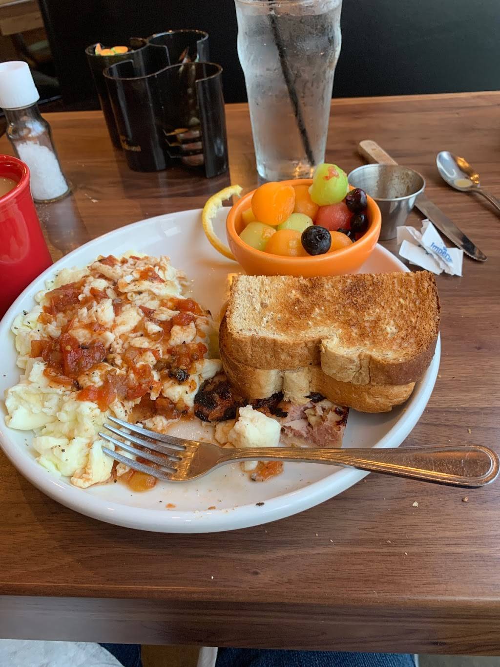 Barnabys Cafe | restaurant | 1701 S Shepherd Dr, Houston, TX 77019, USA | 7135205131 OR +1 713-520-5131