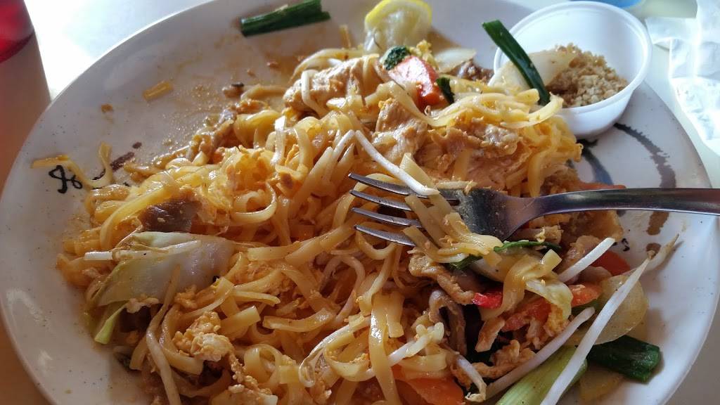 Thai China Bistro | restaurant | 5121 E Grant Rd, Tucson, AZ 85712, USA | 5203255185 OR +1 520-325-5185