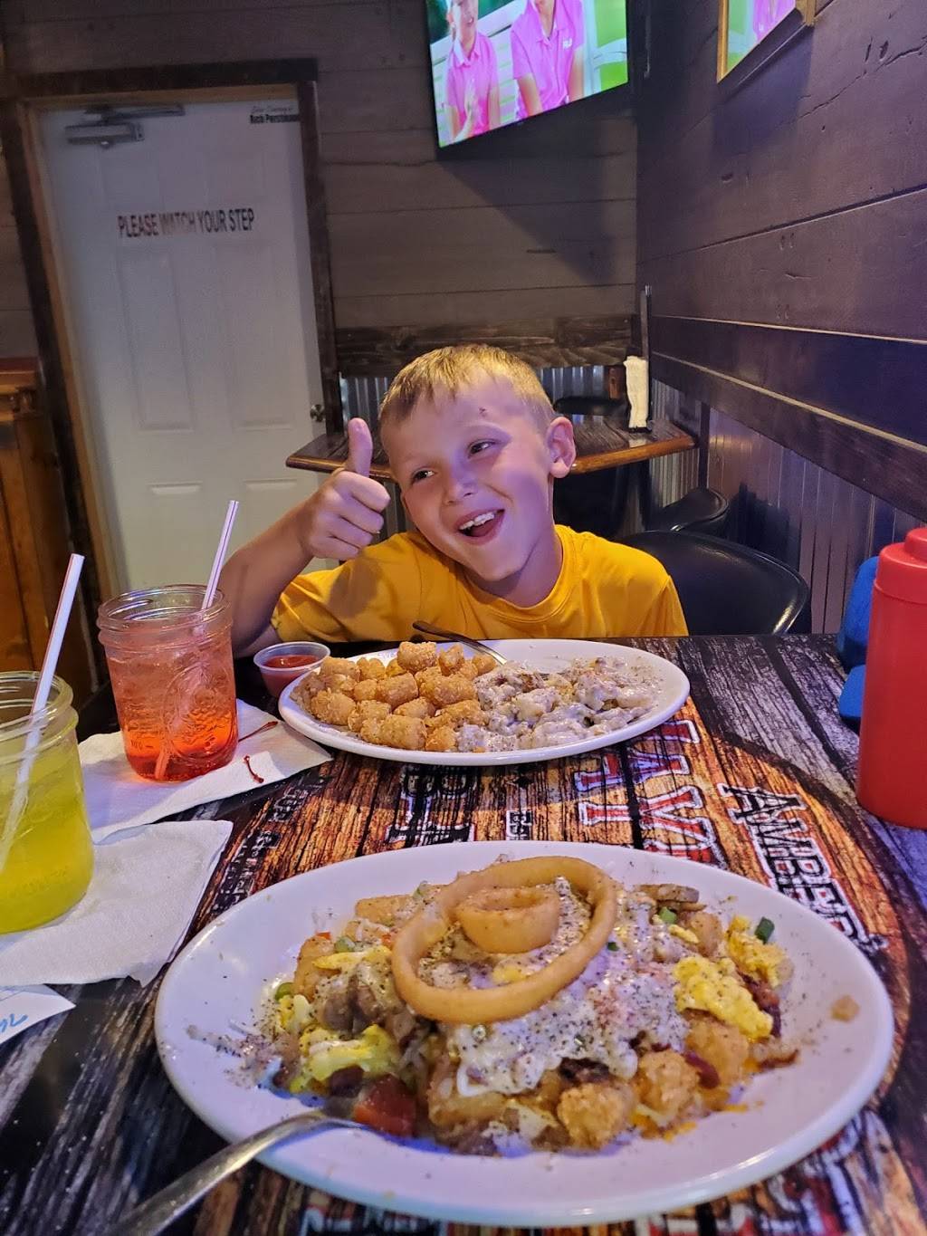 Mayne St. Pub-N-Grub | restaurant | 202 W Mayne St, Blue Grass, IA 52726, USA | 5633811717 OR +1 563-381-1717