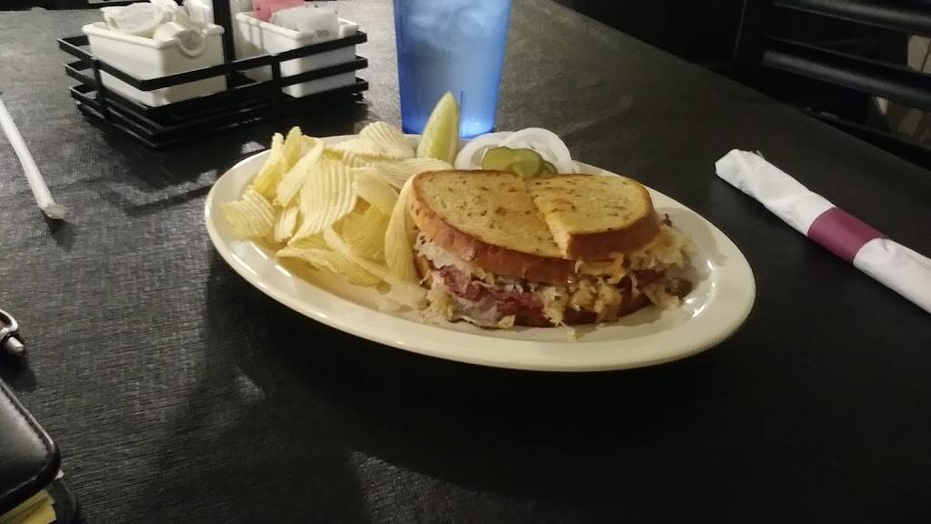 Carriage Inn | restaurant | 103 E Gibson St, Haubstadt, IN 47639, USA | 8127686131 OR +1 812-768-6131