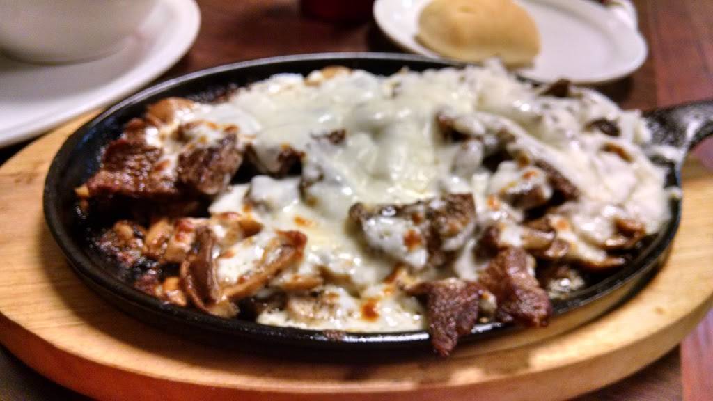 The Dover Grille | restaurant | 310 Donelson Pkwy, Dover, TN 37058, USA | 9312327919 OR +1 931-232-7919