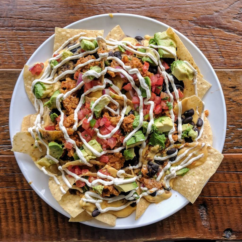 Beerline Cafe | restaurant | 2076 N Commerce St, Milwaukee, WI 53212, USA | 4142655644 OR +1 414-265-5644