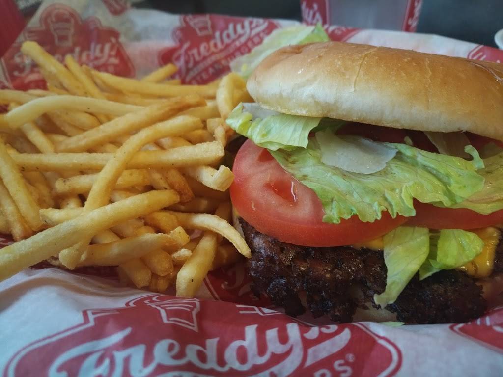 Freddys Frozen Custard & Steakburgers | restaurant | 6031 Mid Rivers Mall Dr, Cottleville, MO 63304, USA | 6369220961 OR +1 636-922-0961